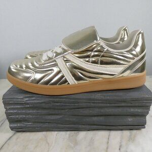 New Steve Madden Womens Madrid Gold Metalic Sneaker 9.5